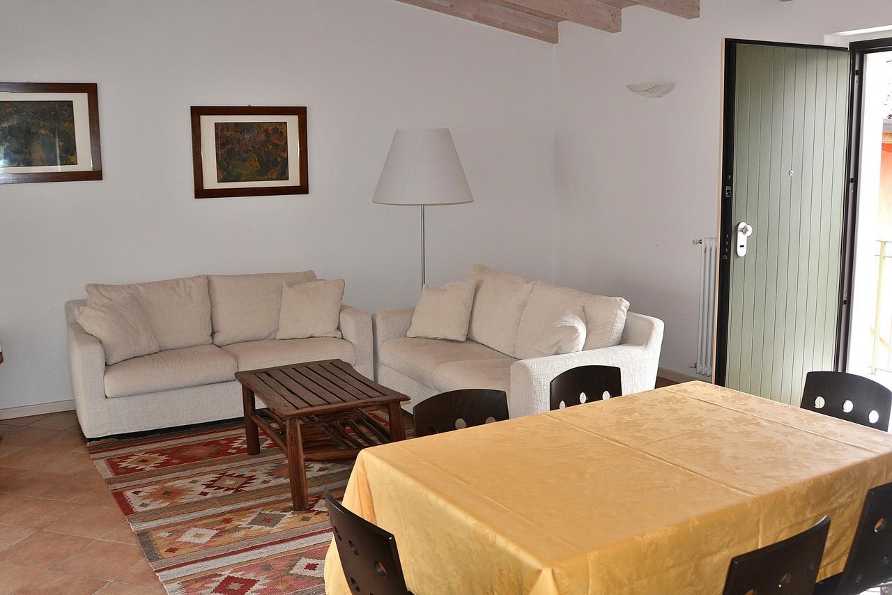 Residenza Alle Torri With Pool Torri Del Benaco Ngoại thất bức ảnh
