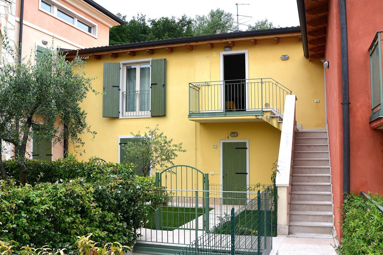 Residenza Alle Torri With Pool Torri Del Benaco Ngoại thất bức ảnh