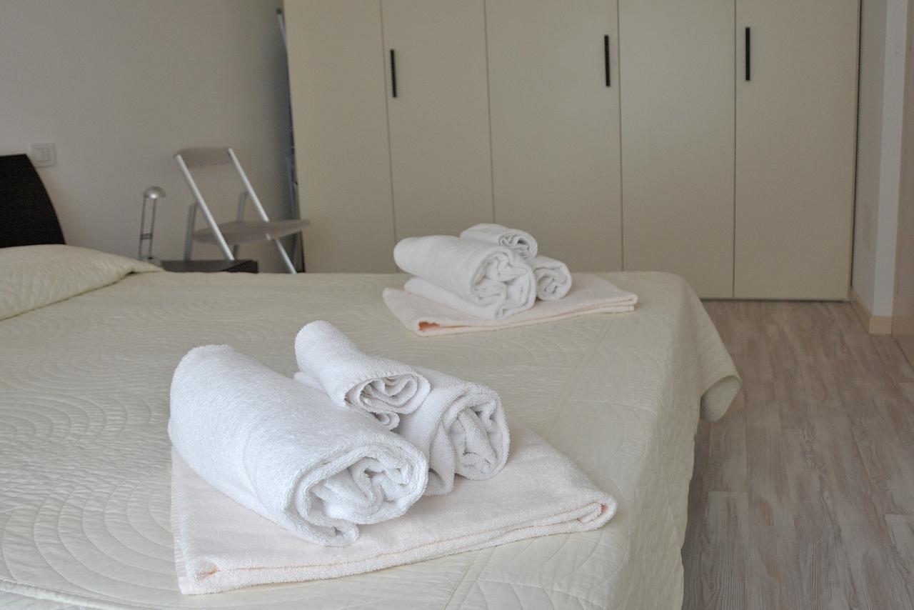 Residenza Alle Torri With Pool Torri Del Benaco Ngoại thất bức ảnh